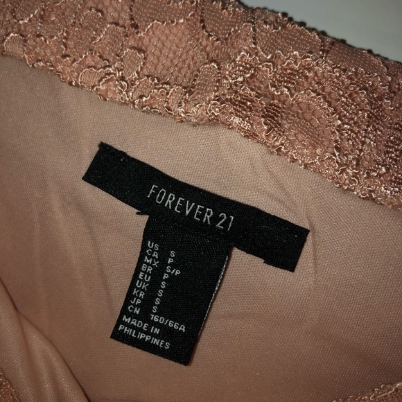 NWOT Forever 21 Lace Skirt - Picture 9 of 10